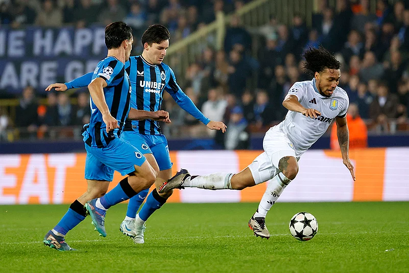 UEFA Champions League soccer Club Brugge vs Aston Villa football match_Ardon Jashari