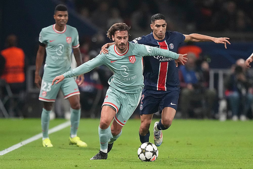 UEFA Champions League soccer Paris Saint Germain vs Atletico Madrid football match_Antoine Griezmann