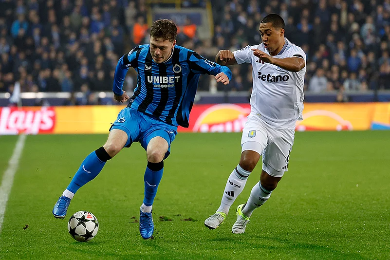 UEFA Champions League soccer Club Brugge vs Aston Villa football match_Andreas Skov Olsen