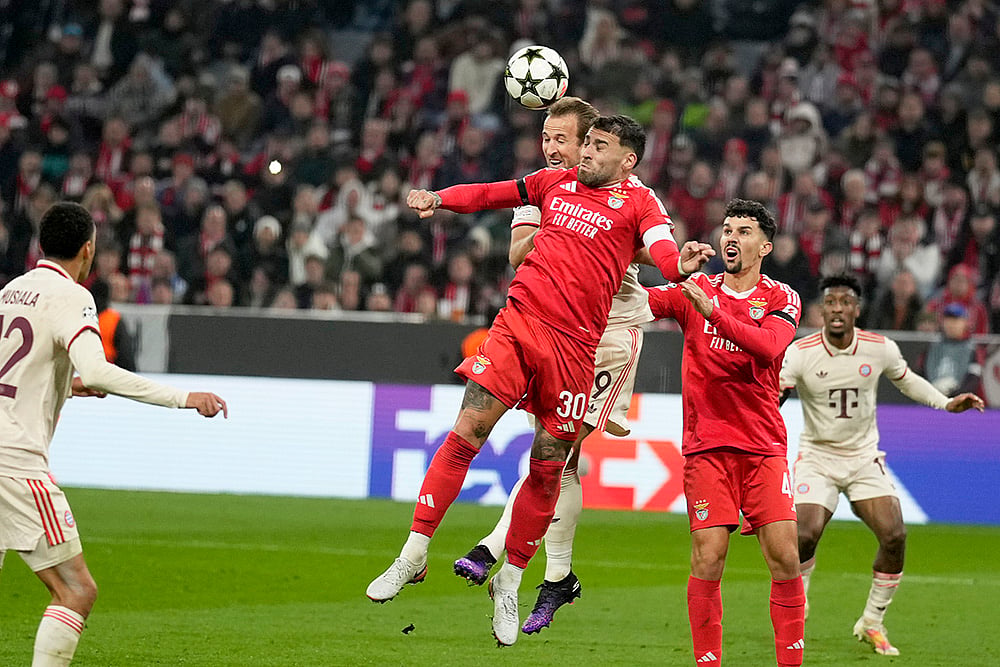 UEFA Champions League soccer Bayern Munich and SL Benfica football match_ Nicolas Otamendi