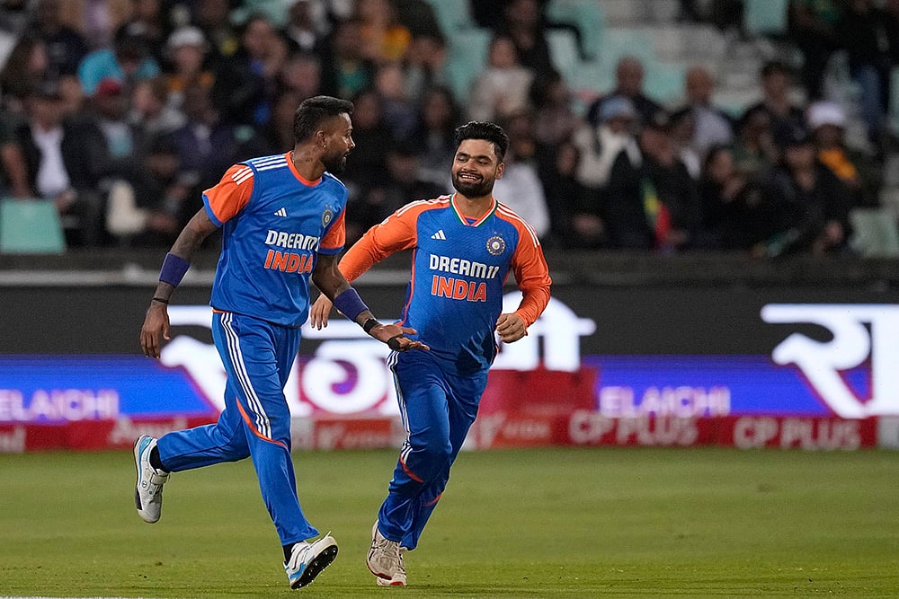 South Africa vs India 1st T20 Cricket at Kingsmead stadium in Durban photos_Hardik Pandya
