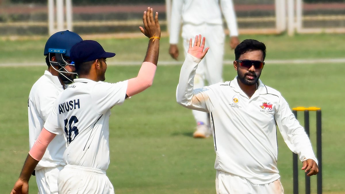 PTI/PARSEKAR : Mumbai bowler Shams Mulani (Right) being greeted after he took a 5-wicket haul during a Ranji Trophy match against Odisha, at Sharad Pawar Indoor Cricket Academy, in Mumbai.