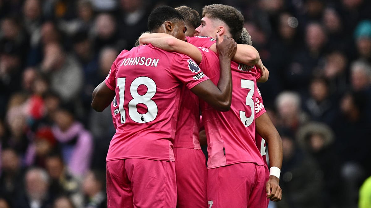 Ipswich Town players celebrate Liam Delap's goal - null