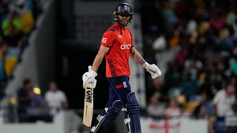 Phil Salt duck eng vs wi 2nd t20i barbados