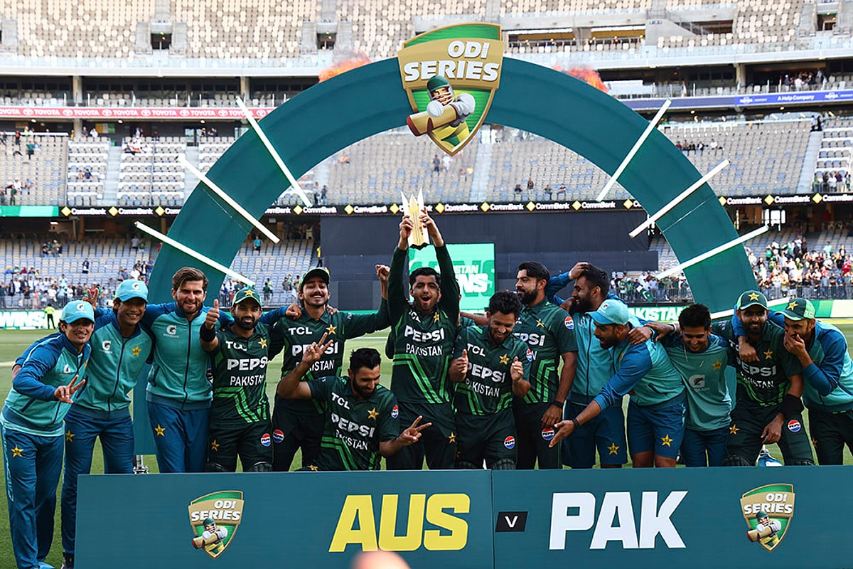 Pakistan vs Australia 3rd ODI Cricket match In Perth photo gallery