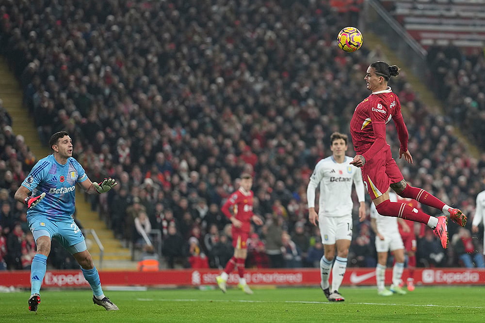 English Premier League 2024-25 Liverpool vs Aston Villa photo gallery_Darwin Nunez
