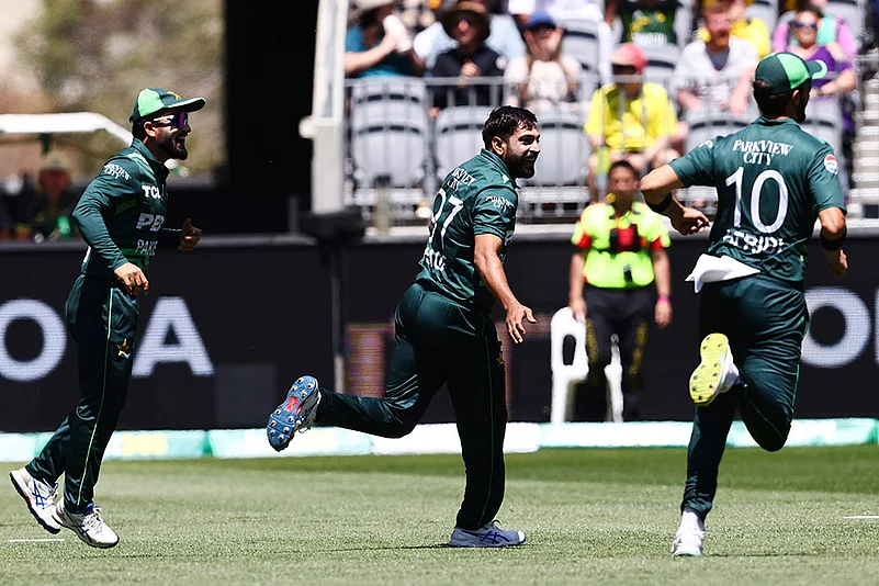 Pakistan vs Australia 3rd ODI Cricket match In Perth_Haris Rauf