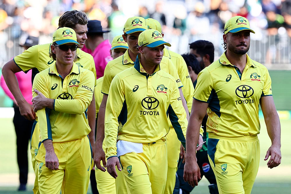 Pakistan vs Australia 3rd ODI Cricket match In Perth photo