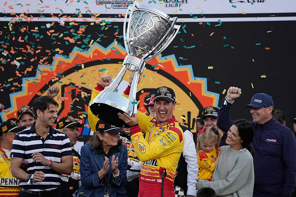 Photo: AP/John Locher : NASCAR Cup Series