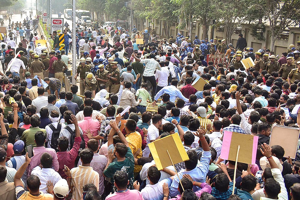 Aspirants protest over govt exams scheduling in UP