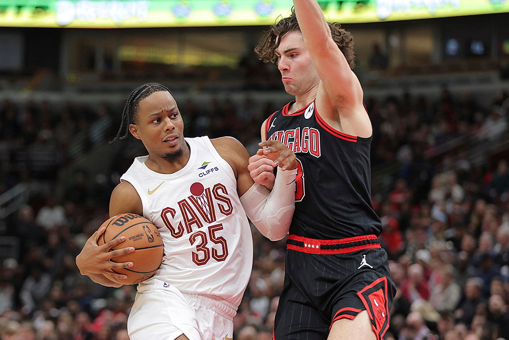 NBA Cleveland Cavaliers vs Chicago Bulls Baseketball match photos_Josh Giddey 