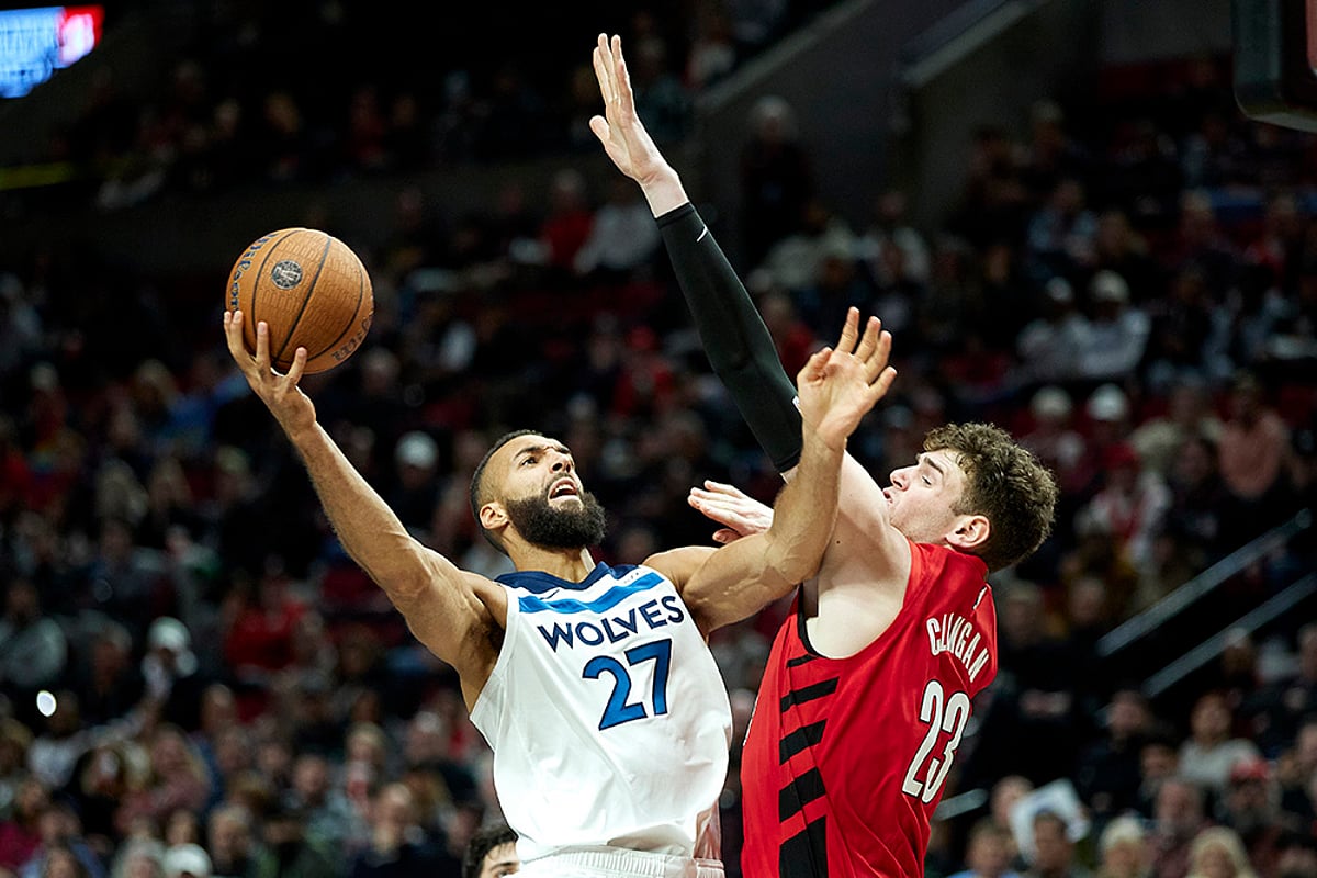 NBA Minnesota Timberwolves vs Portland Trail Blazers Basketball match_Rudy Gobert