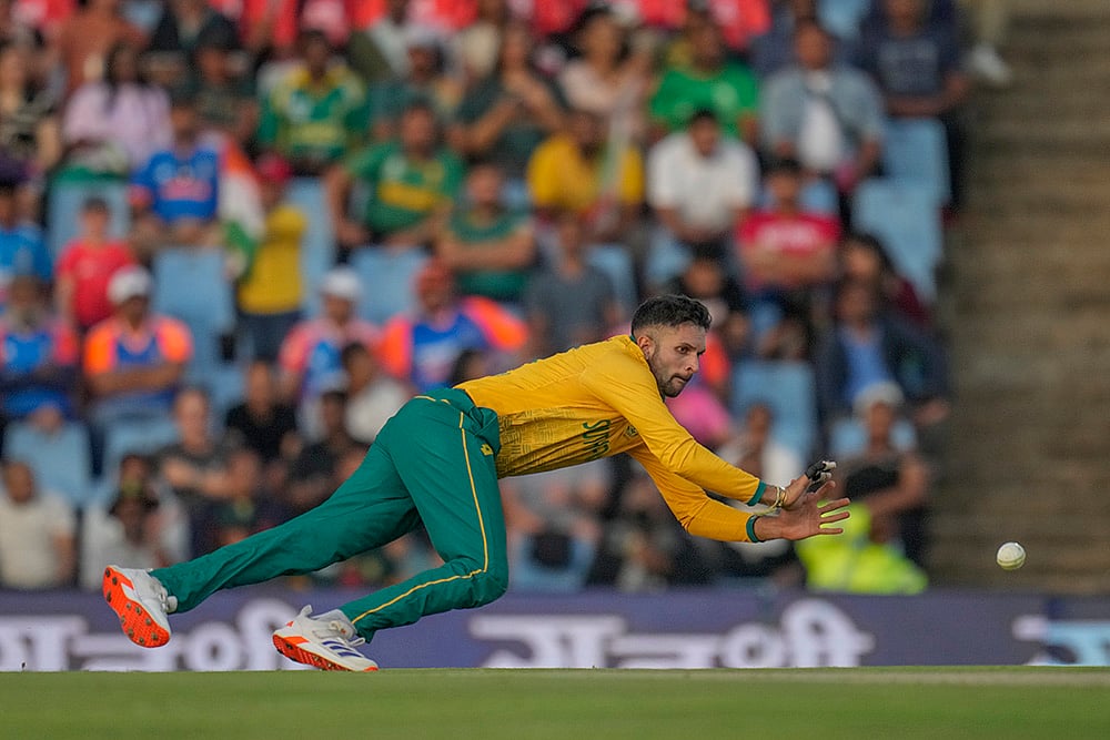 India Vs South Africa 3rd T20I photos from centurion_Keshav Maharaj