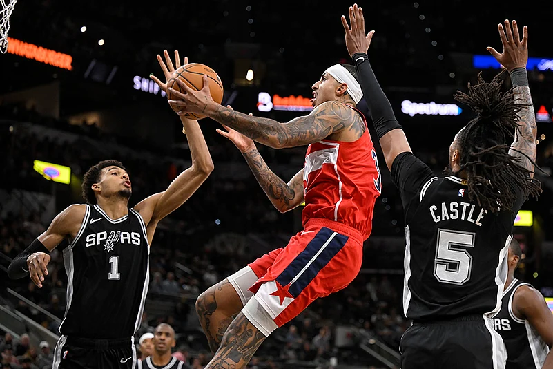 NBA basketball game Washington Wizards vs San Antonio Spurs photo gallery_Kyle Kuzma