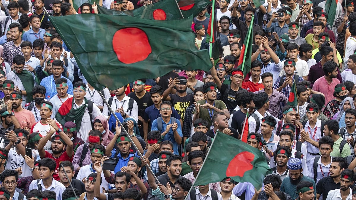 Bangladeshi minorities