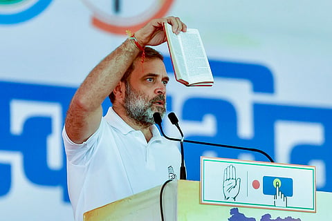 Rahul campaigns for Maha Assembly polls
