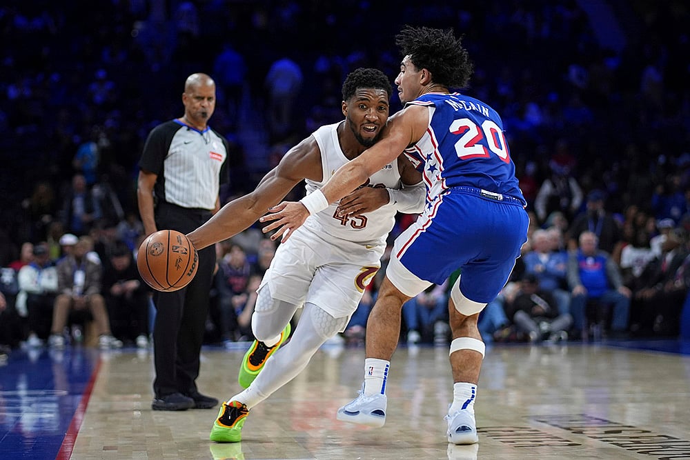 Cleveland Cavaliers vs Philadelphia 76ers NBA basketball match photo gallery_Donovan Mitchell