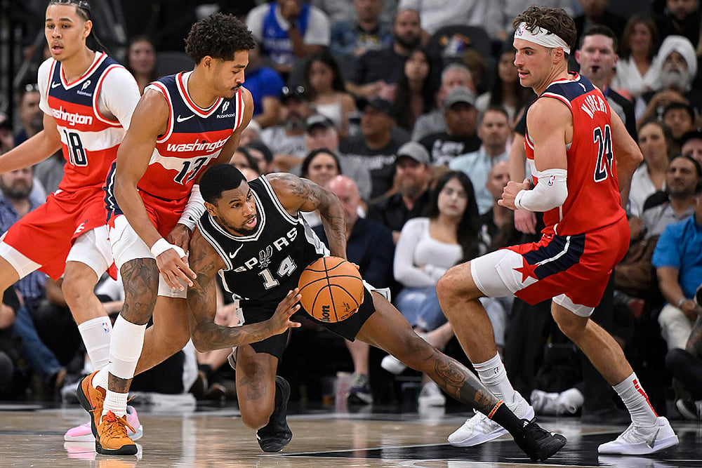 NBA basketball game Washington Wizards vs San Antonio Spurs photo gallery_Blake Wesley