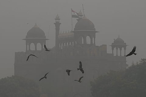 Weather:  Fog in New Delhi