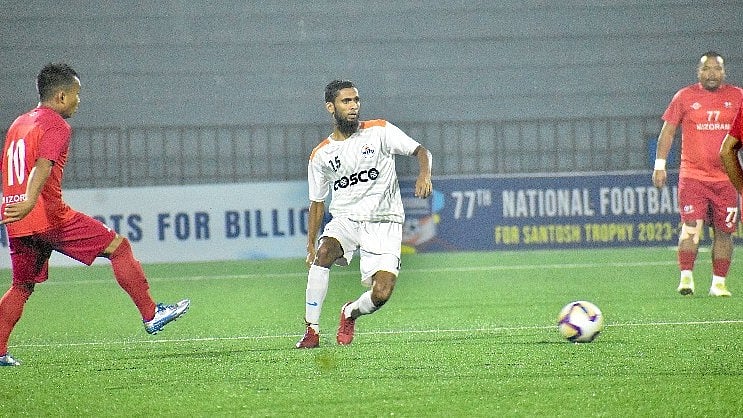 Delhi and Karnataka team playing football in Santosh Trophy 2023-24. - Photo Courtesy: X/ @IndianFootball