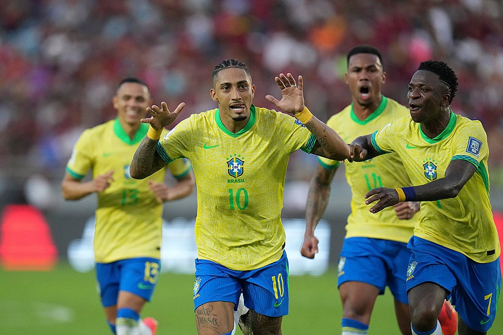 FIFA World Cup 2026 Qualifiers Venezuela vs Brazil  soccer match photos_Raphinha
