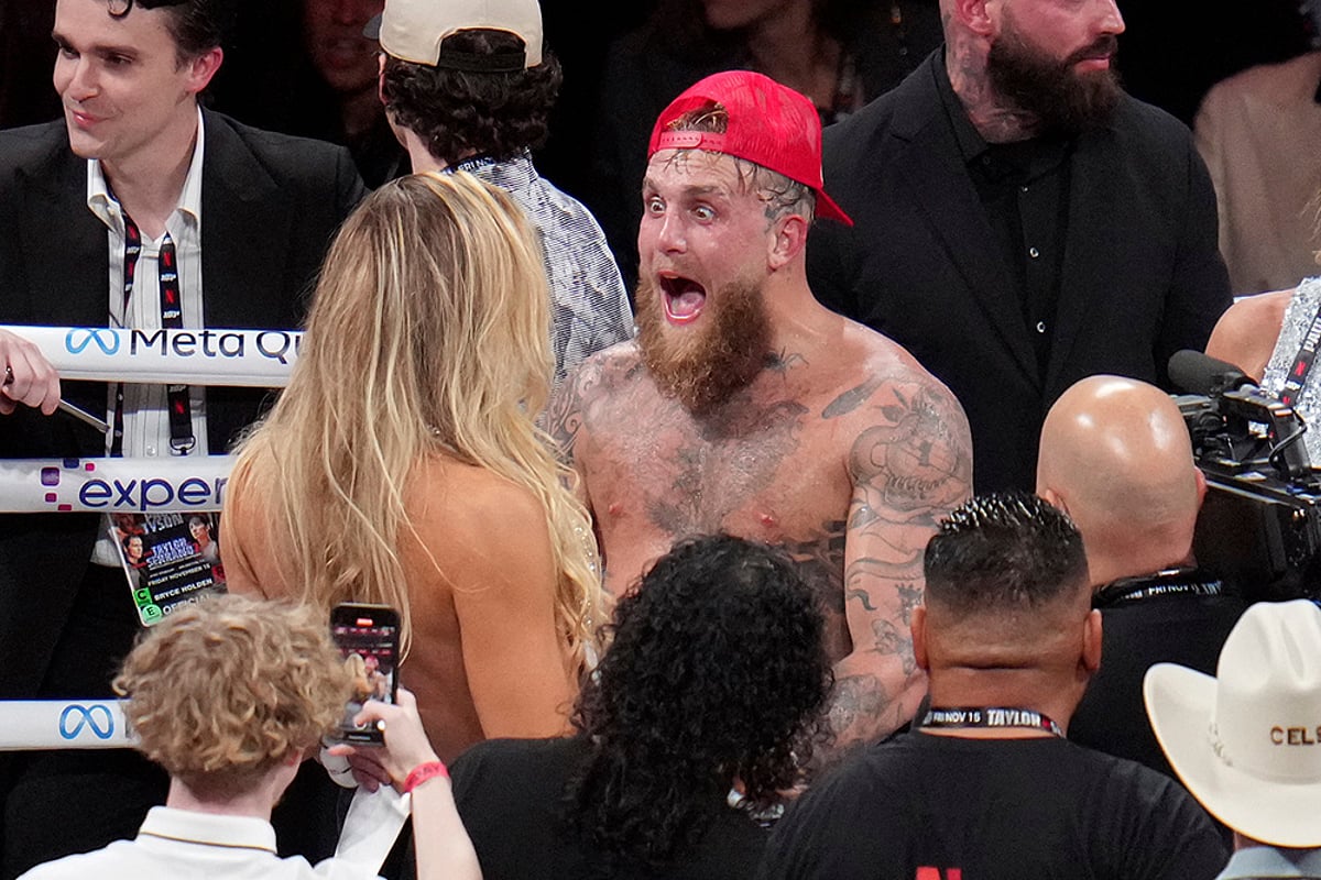 Mike Tyson vs Jake Paul heavyweight boxing match in texas_1