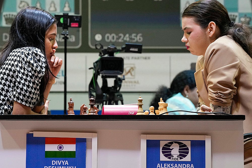 Tata Steel Chess India Rapid Day 3 photo_ GM Aleksandra Goryachkina vs IM Divya Deshmukh 