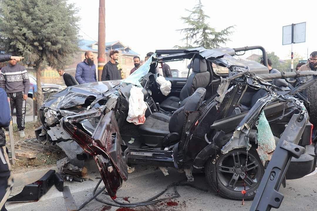 SUV Crash In Madhya Pradesh - X/@xeeshan_KAS