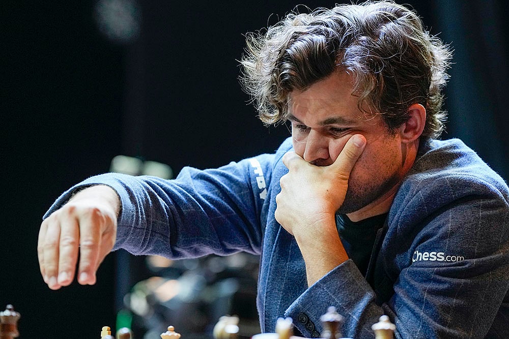 Tata Steel Chess India Rapid Day 3 photo_Magnus Carlsen plays against Russian GM Daniil Dubov 