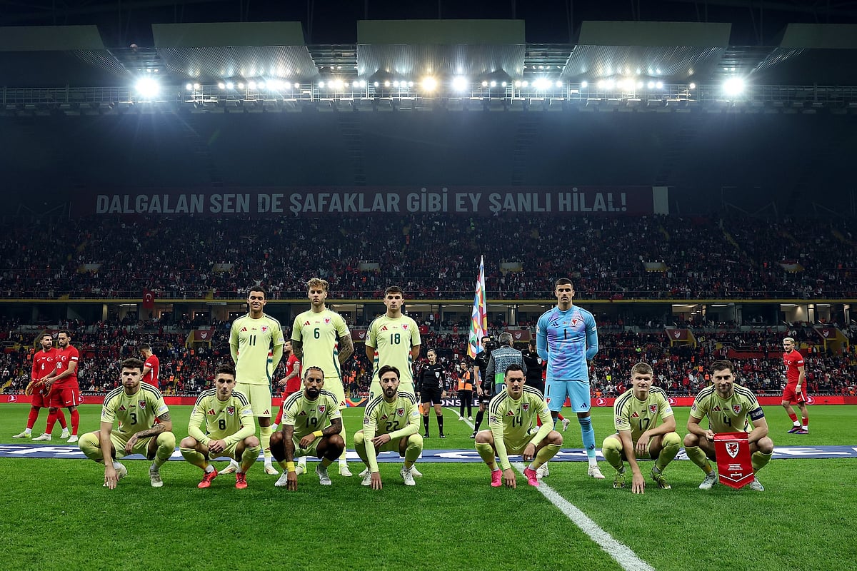 X | Cymru : Wales National Football Team.