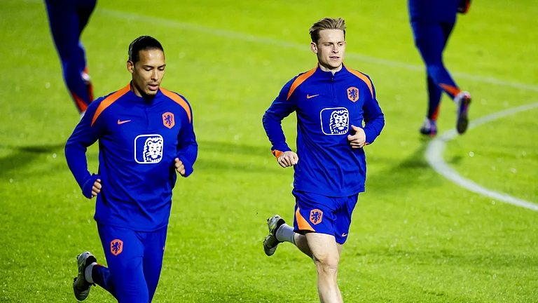 Netherlands duo Virgil van Dijk and Frenkie de Jong - null