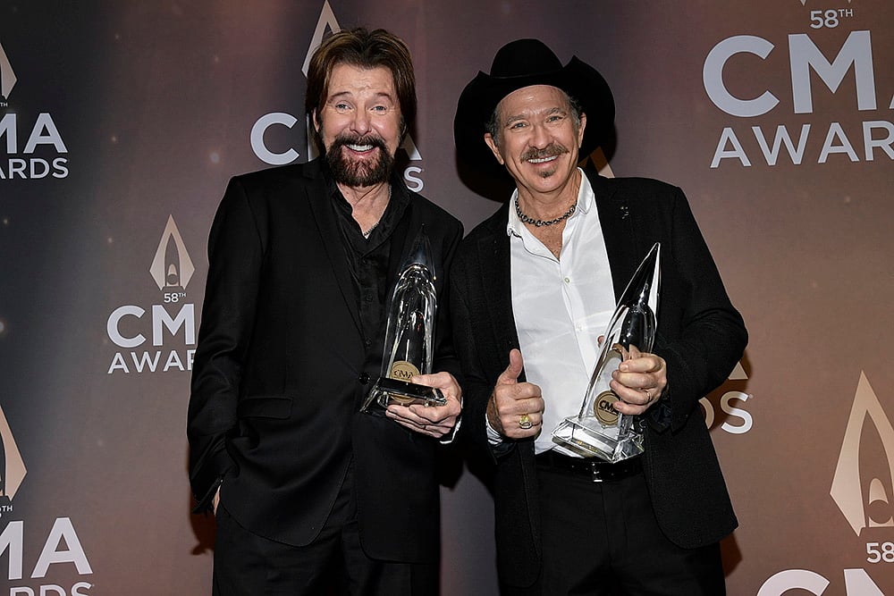 58th Annual CMA Awards photos_Ronnie Dunn and Kix Brooks 