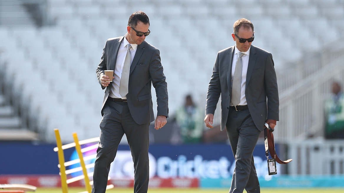 Former Australia captain Ricky Ponting (L) with Justin Langer. - Photo: X | Mufaddal Vohra