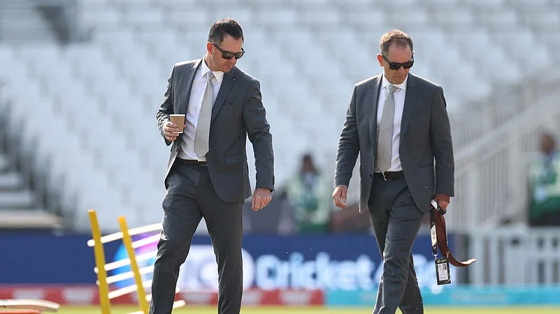 former australia captain ricky ponting (L) X mufaddal vohra