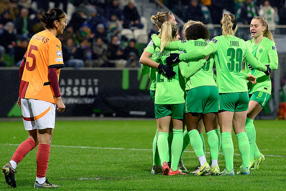 Womens Champions League soccer VfL Wolfsburg and Galatasaray A S football gallery_Alexandra Popp