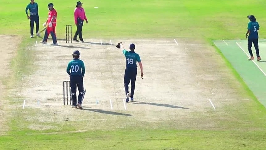 FanCode screengrab : Action from the Bahrain vs Thailand match in T20 World Cup Asia Qualifier B.