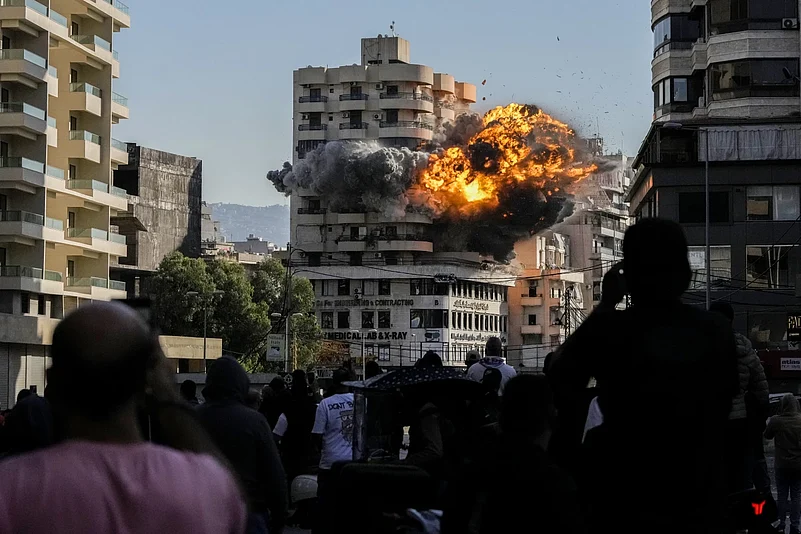 Israel Bombards Beirut Suburbs