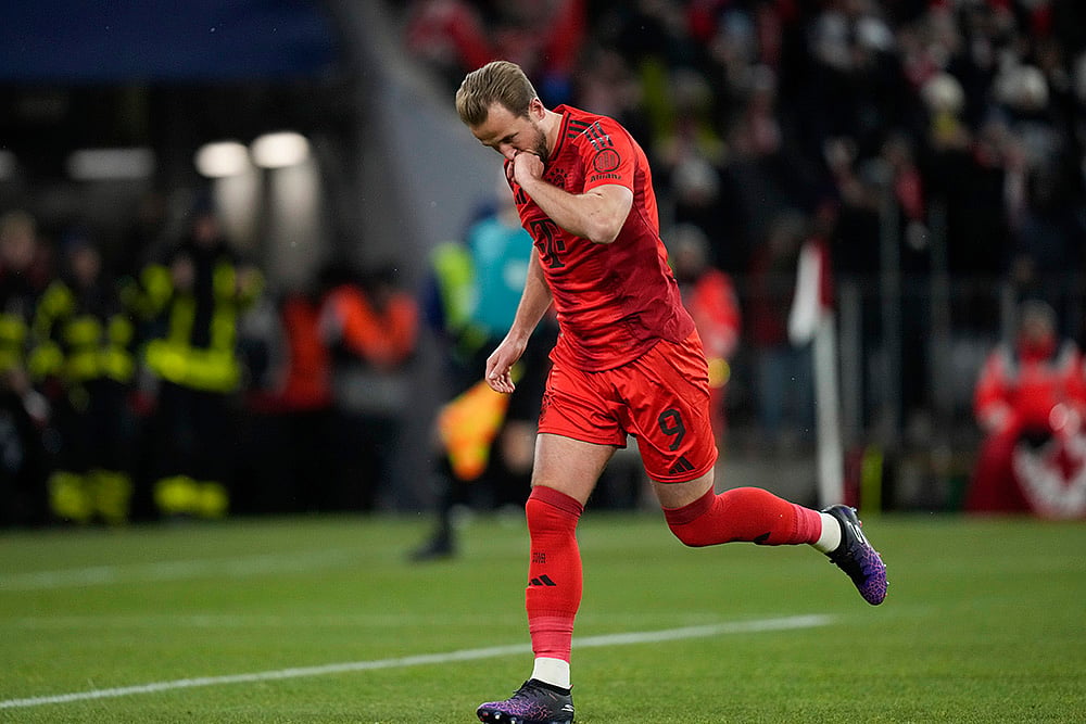 Germany Soccer Bundesliga Bayern Munich vs Augsburg Football gallery_Harry Kane