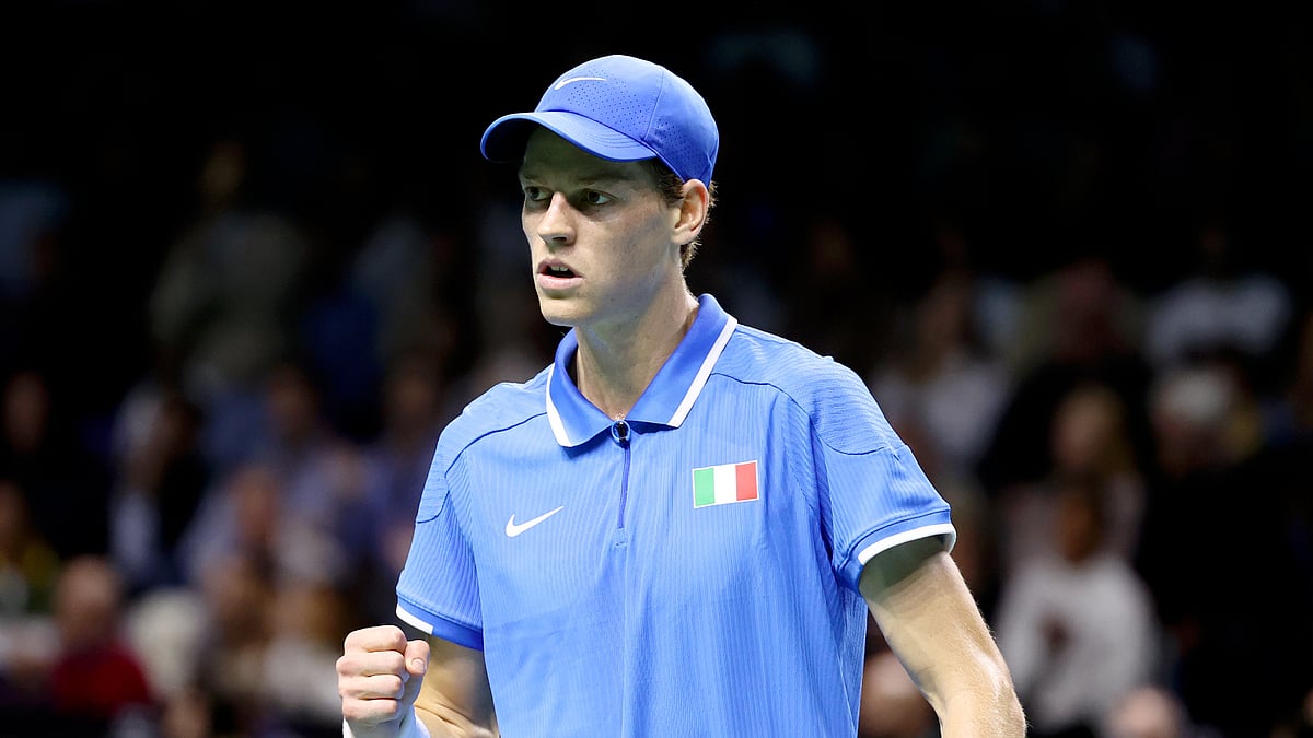 Jannik Sinner celebrates his win over Alex de Minaur