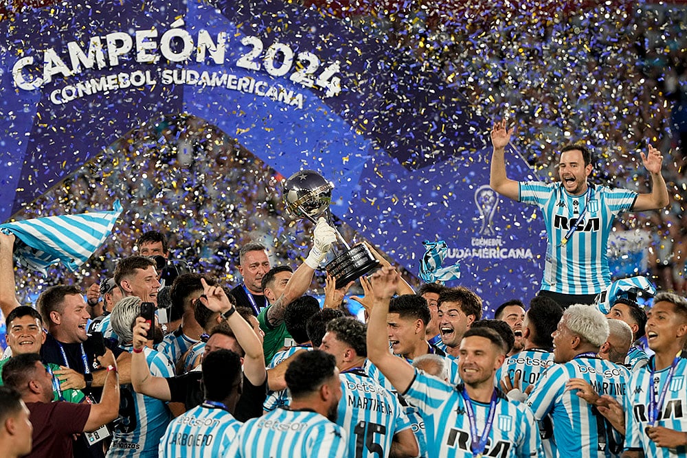 Copa Sudamericana 2024 final Argentinas Racing Club vs Brazils Cruzeiro football gallery_2