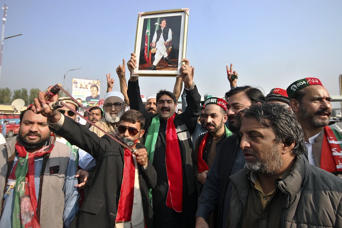 AP : Imran Khan supporters marching towards Islamabad  |
