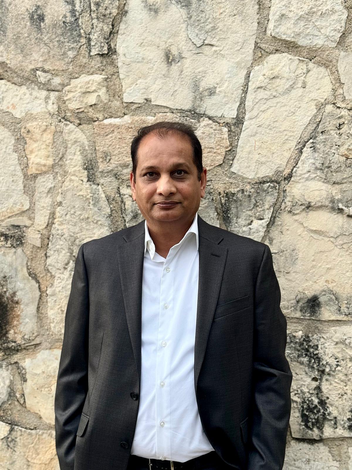 Vikas Mendhe