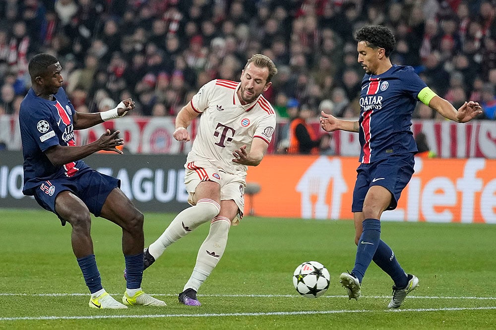UEFA Champions League soccer FC Bayern and Paris Saint Germain football gallery: Harry Kane