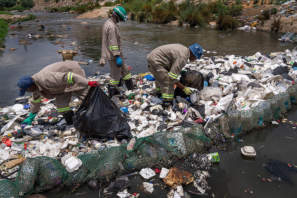 Plastic Pollution Photo Gallery: Johannesburg, South Africa Plastic Pollution