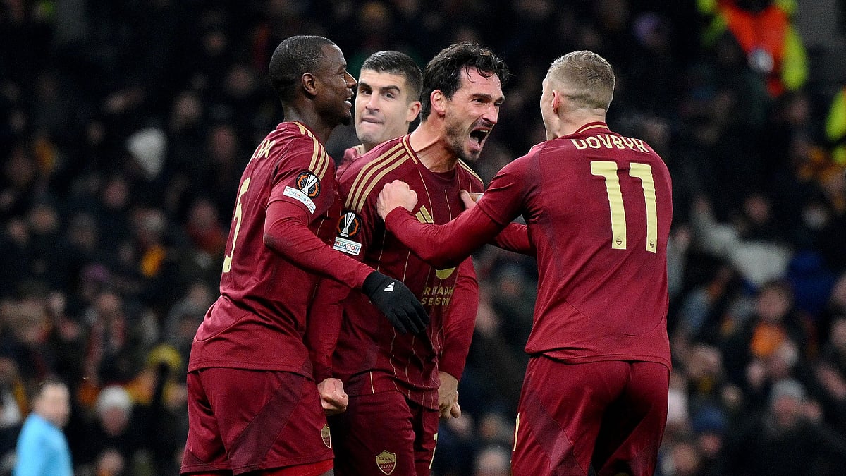 Mats Hummels celebrates his equaliser.