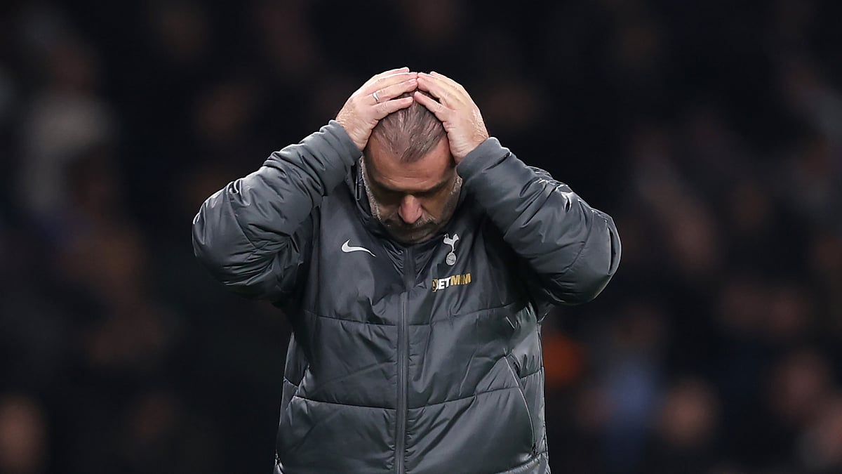 Tottenham boss Ange Postecoglou - null