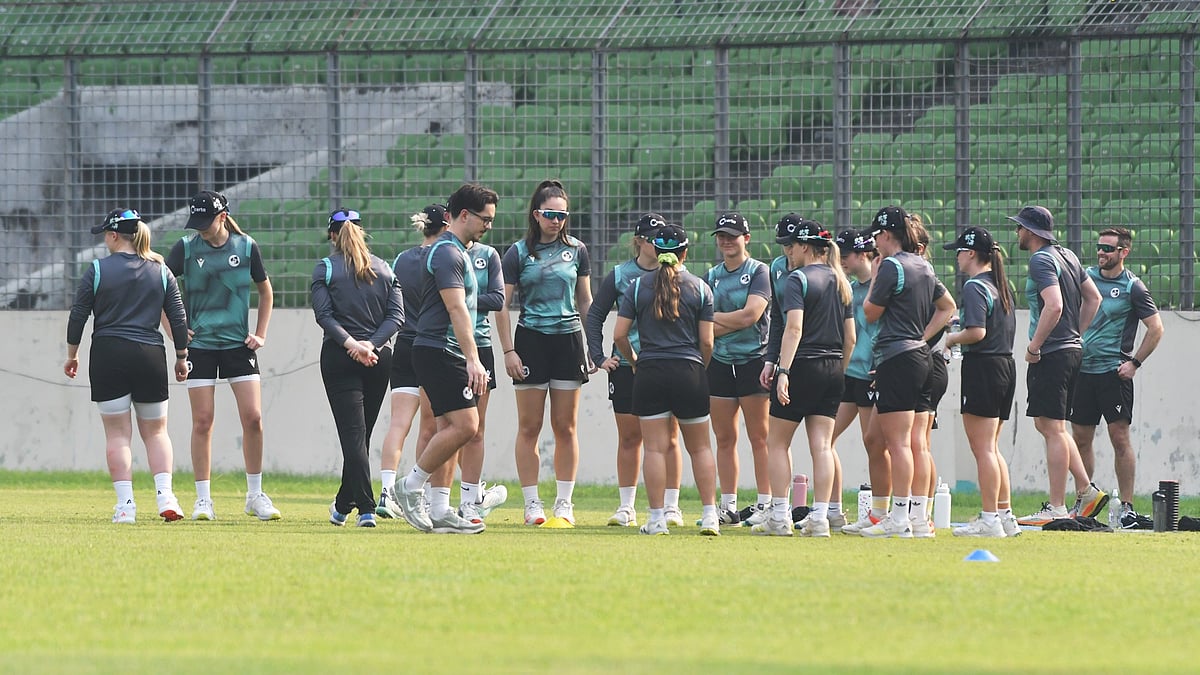 X/BCBtigers : Team photo from the Ireland Women's team practice at SBNCS, Mirpur.