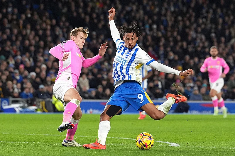 English Premier League soccer Brighton and Hove Vs Southampton football gallery_Flynn Downes