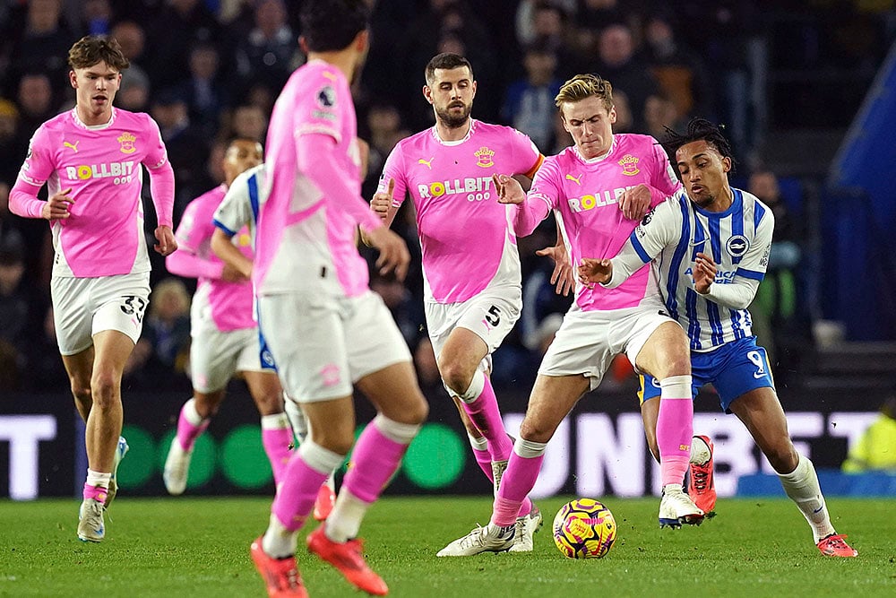 English Premier League soccer Brighton and Hove Vs Southampton football gallery_Flynn Downes