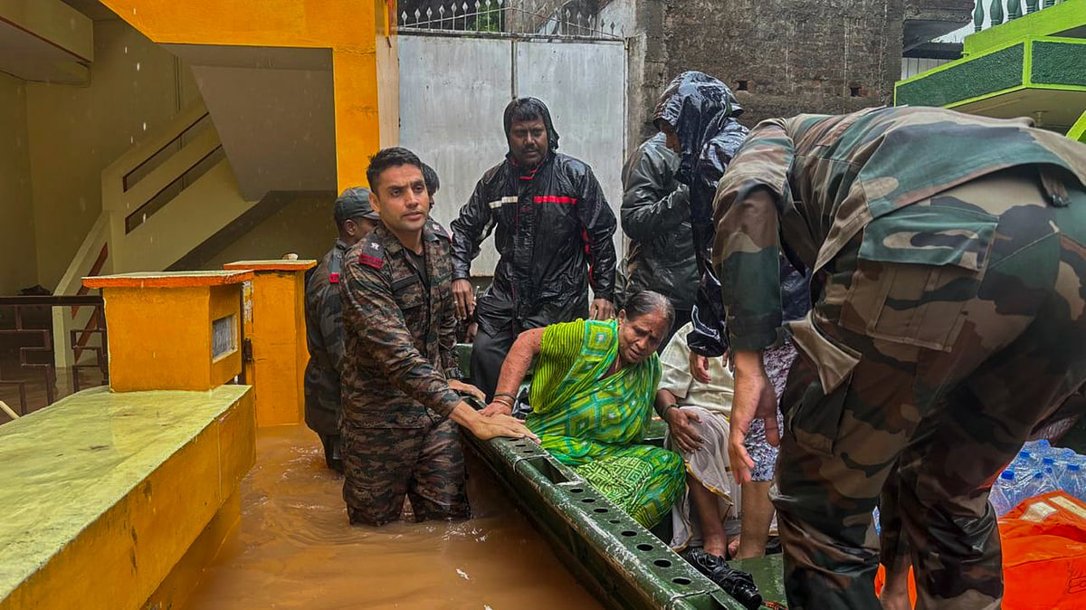 Puducherry deals with the aftermath of Cyclone Fengal landfall